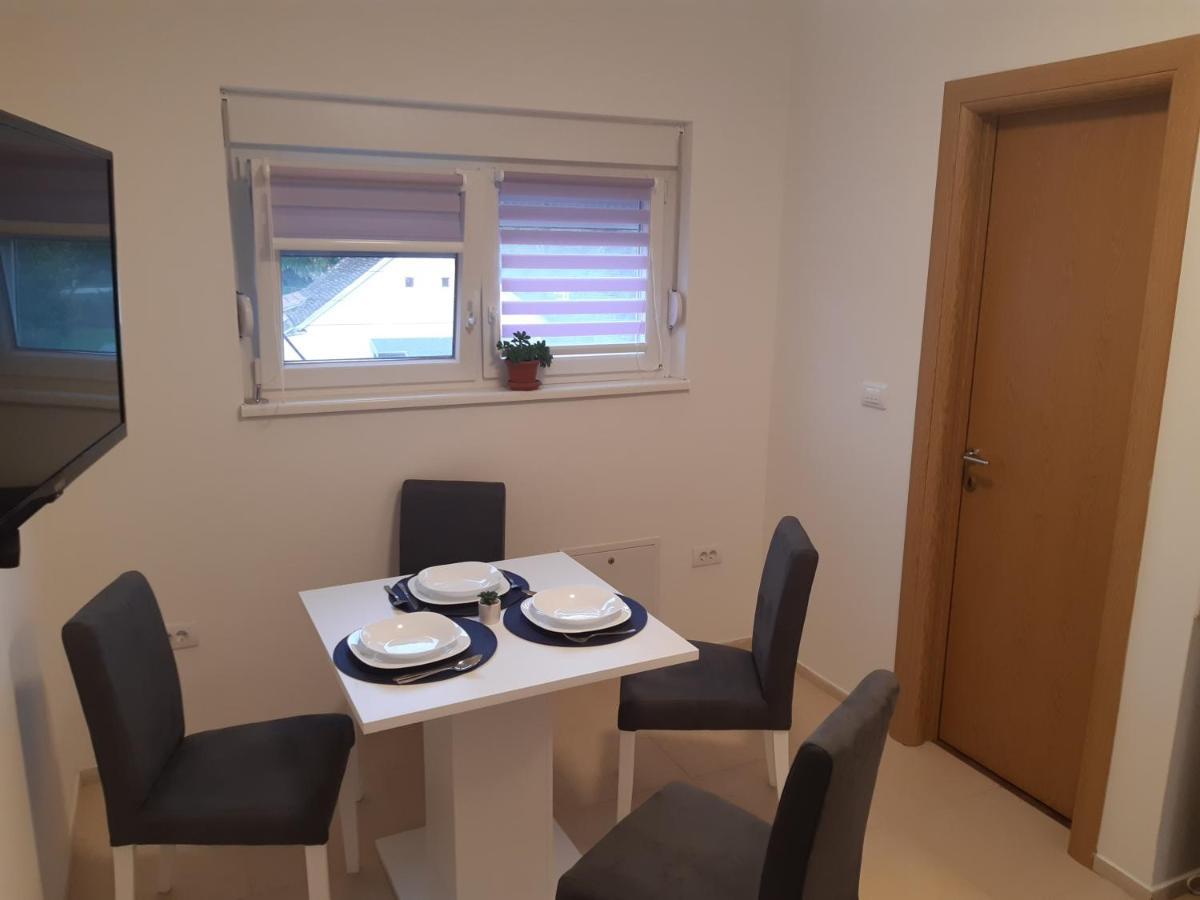 Lux Snezana Apartamento Vrdnik Exterior foto